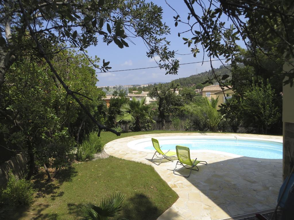 Appartement Dans Villa St Raphael Saint-Raphaël Pokoj fotografie